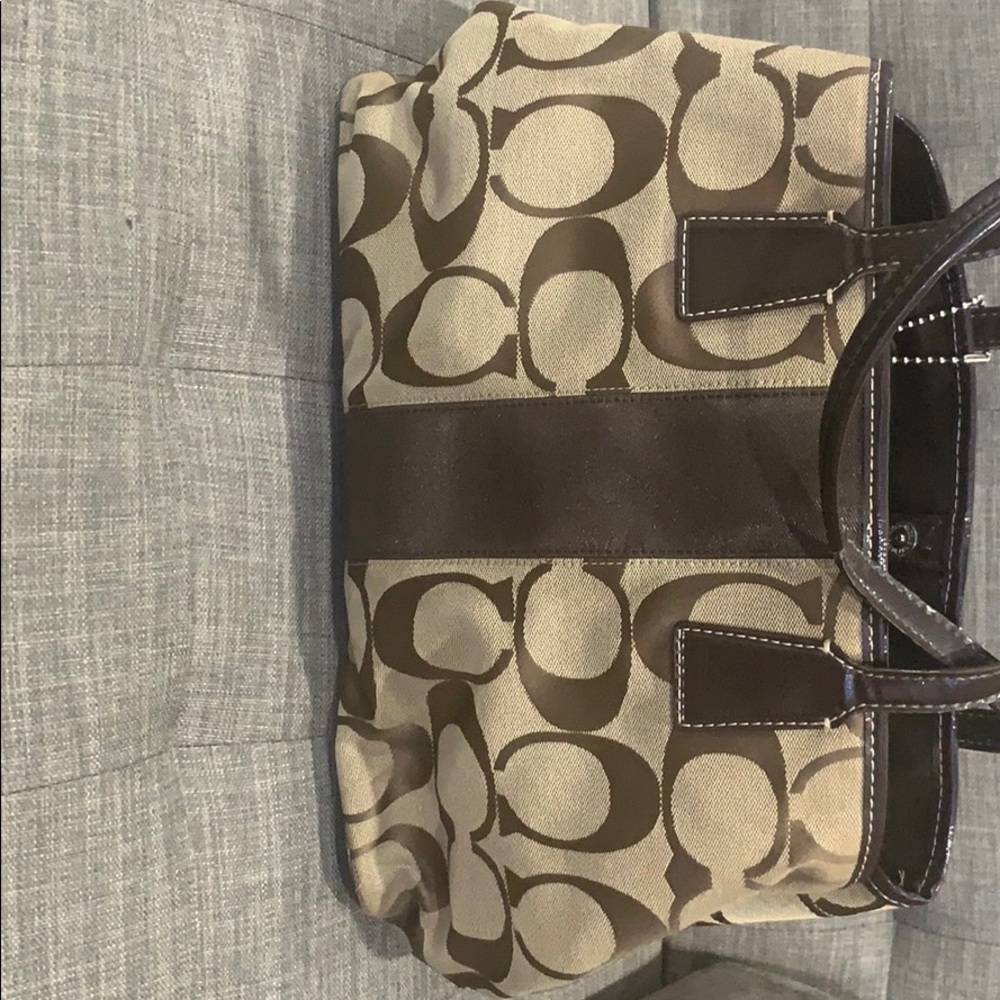 Coach - Picture 2 of 4